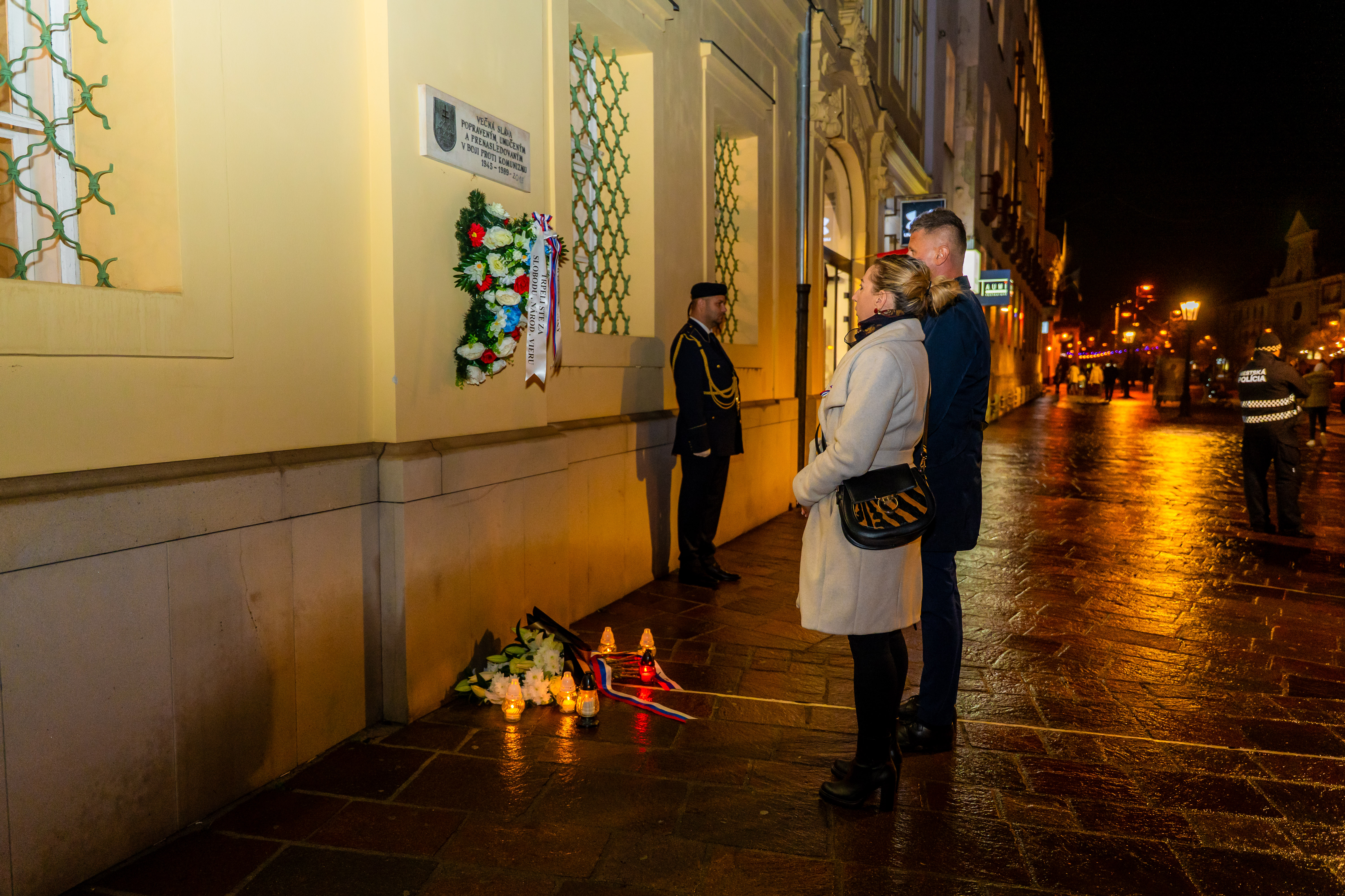 Pietna spomienka - Den boja za slobodu a demokraciu-33